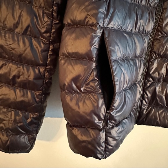 Uniqlo Ultra Light Down Parka in 09 Black - Picture 3 of 5